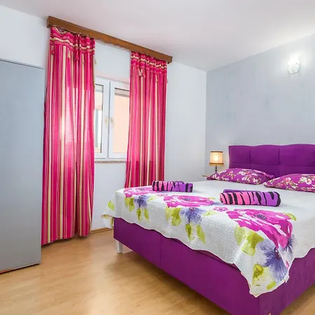 Arcobaleno Apartamento Pula